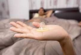 Manfaat kondom untuk mencegah HIV dan mencegah kehamilan